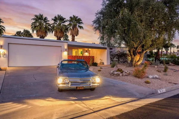 $1,150,000 | 1538 East Verbena Drive, Palm Springs, CA 92262