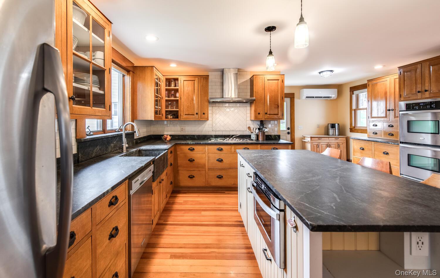 949 Freedom Road Pleasant Valley, NY 12569 - Photo 11 of 50