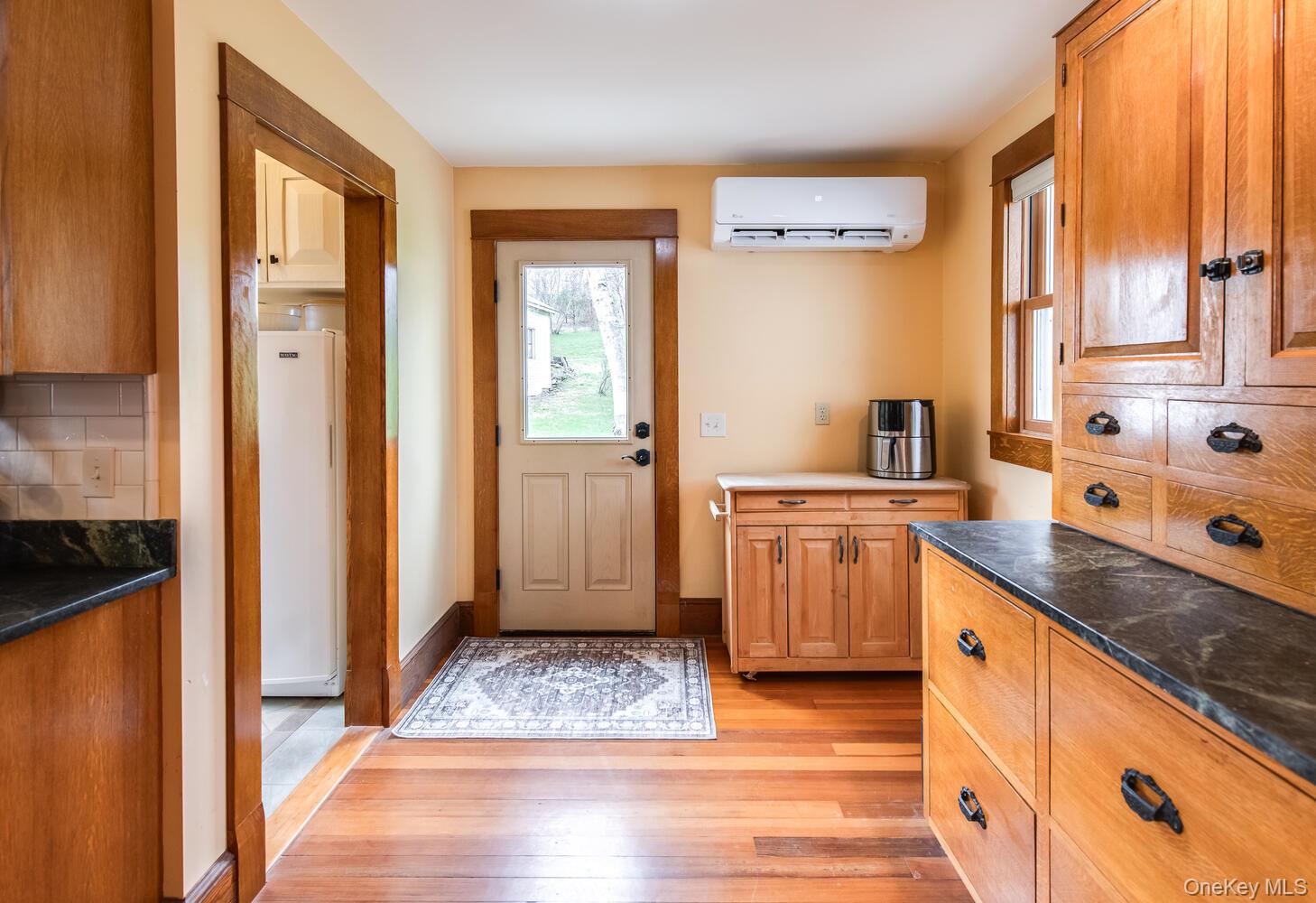 949 Freedom Road Pleasant Valley, NY 12569 - Photo 13 of 50