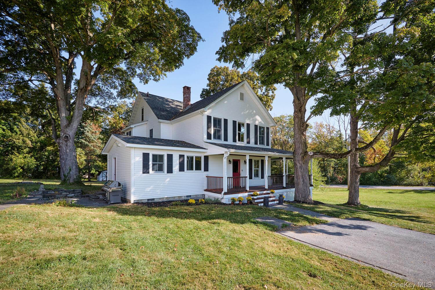 949 Freedom Road Pleasant Valley, NY 12569 - Photo 2 of 50