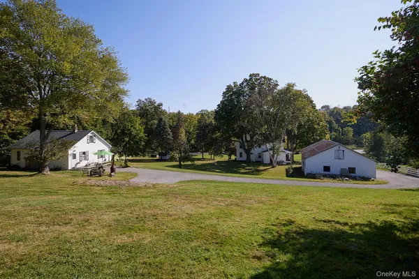 $829,900 | 949 Freedom Road, Pleasant Valley, NY 12569