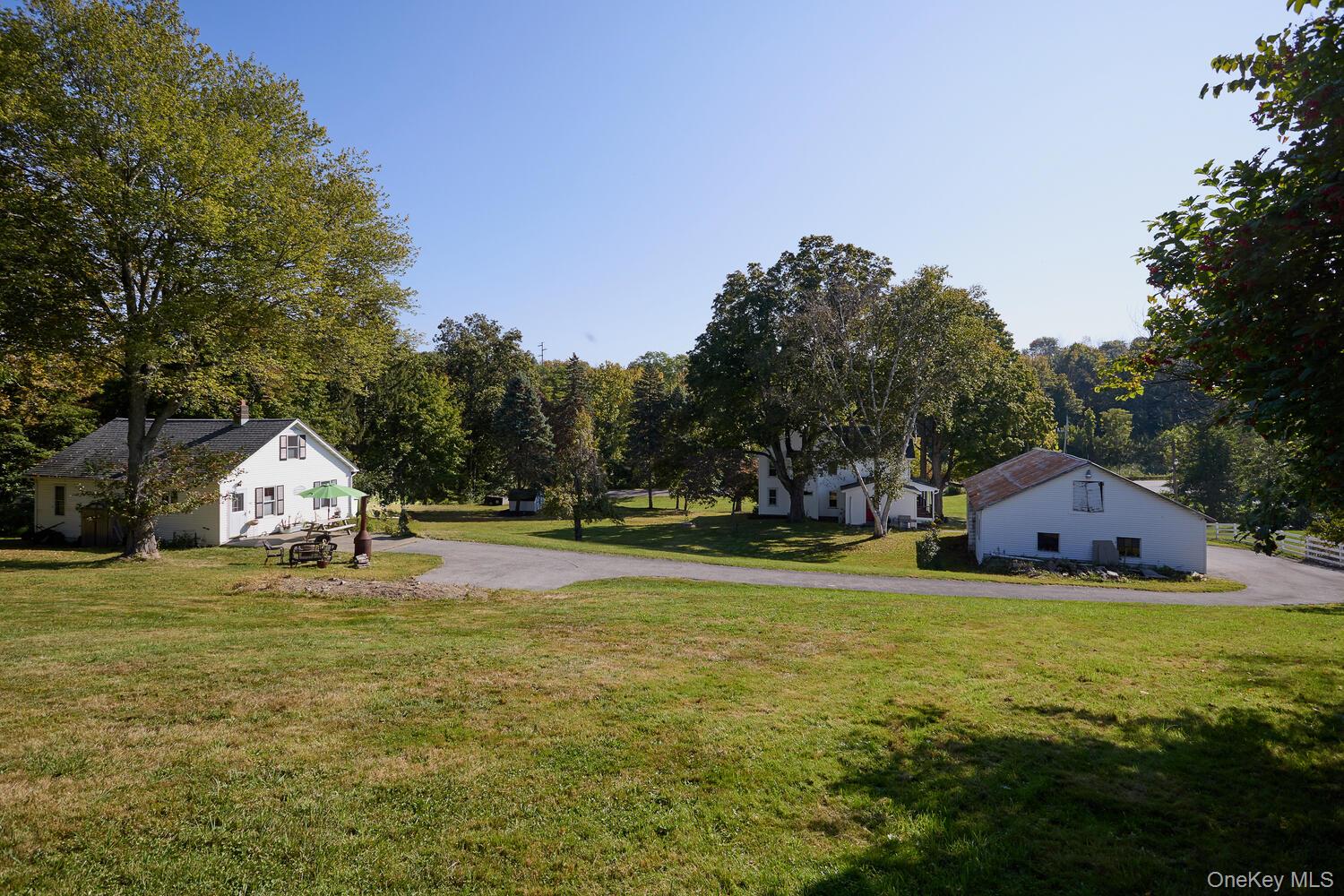 949 Freedom Road Pleasant Valley, NY 12569 - Photo 5 of 50