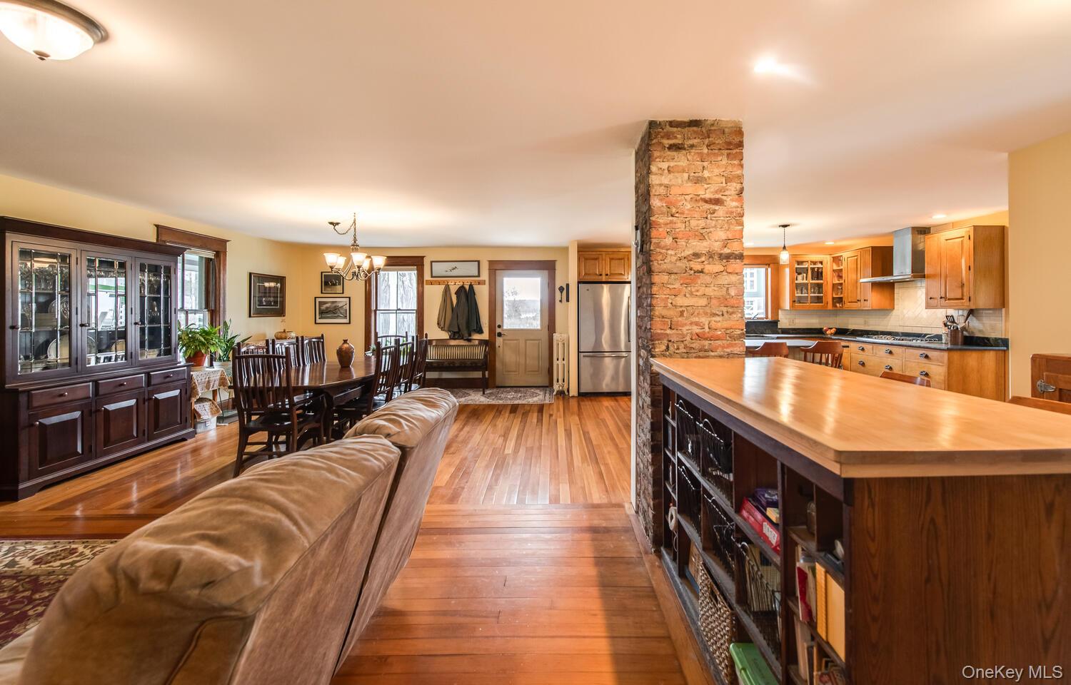 949 Freedom Road Pleasant Valley, NY 12569 - Photo 7 of 50