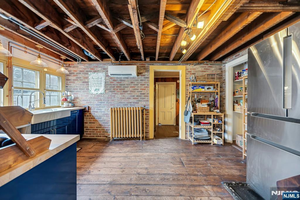 401 Wearimus Road Ho-Ho-Kus, NJ 07423 - Photo 11 of 49