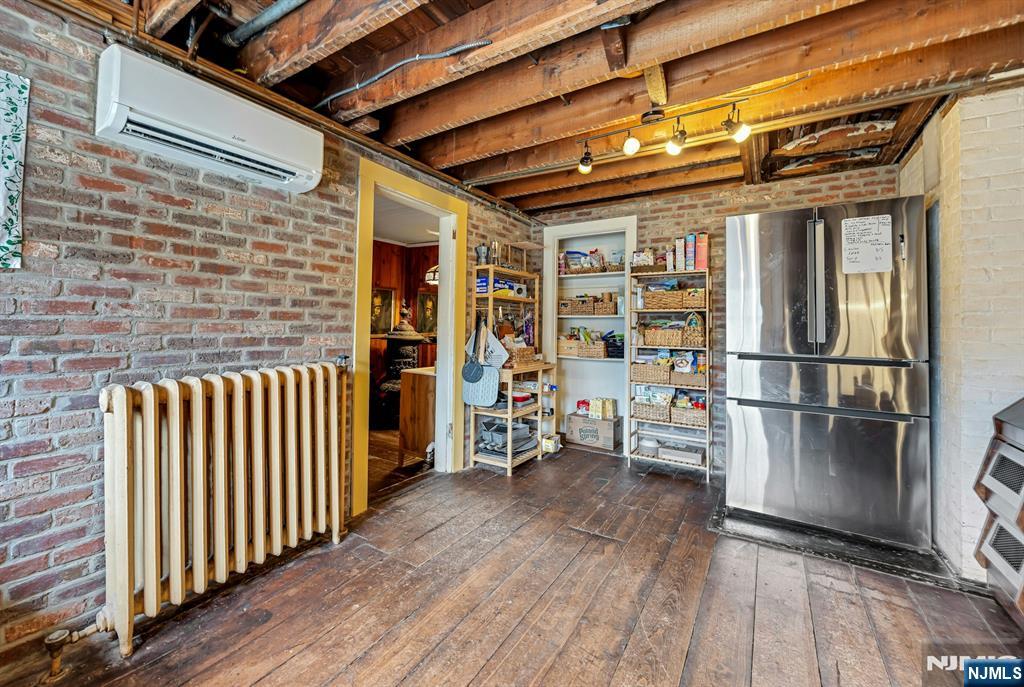 401 Wearimus Road Ho-Ho-Kus, NJ 07423 - Photo 14 of 49