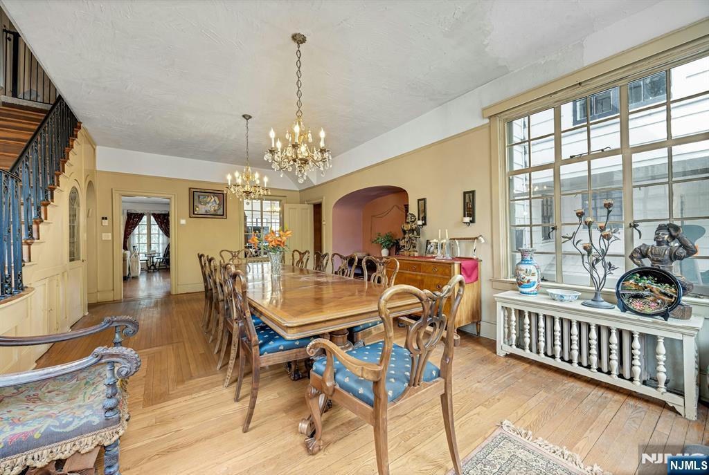 401 Wearimus Road Ho-Ho-Kus, NJ 07423 - Photo 15 of 49