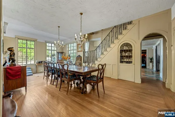 $1,299,000 | 401 Wearimus Road, Ho-Ho-Kus, NJ 07423