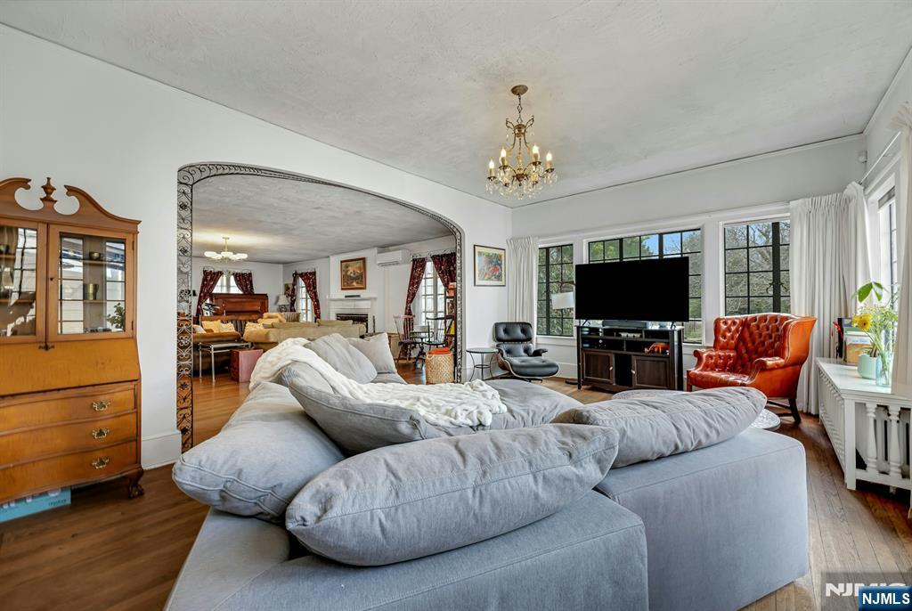 401 Wearimus Road Ho-Ho-Kus, NJ 07423 - Photo 22 of 49