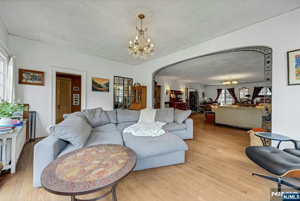 401 Wearimus Road Ho-Ho-Kus, NJ 07423 - Photo 23 of 49