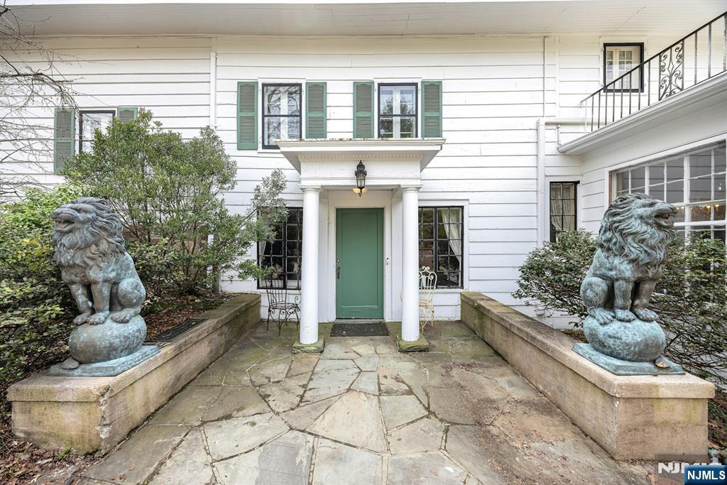 401 Wearimus Road Ho-Ho-Kus, NJ 07423 - Photo 3 of 49