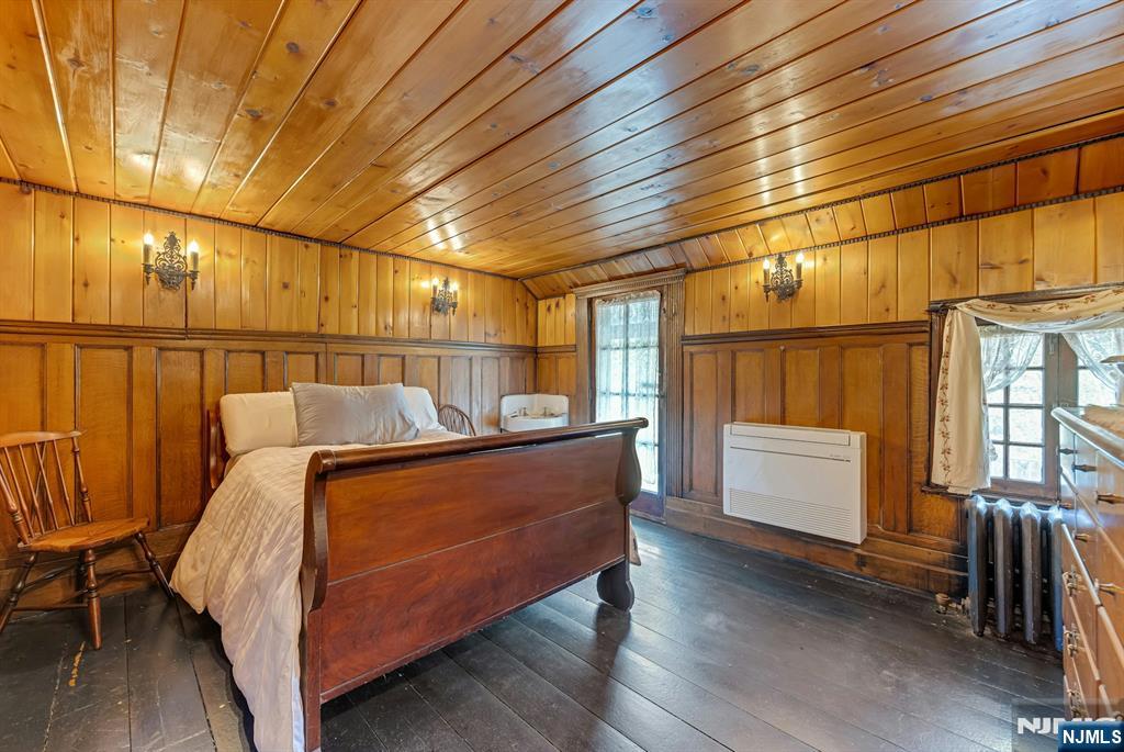 401 Wearimus Road Ho-Ho-Kus, NJ 07423 - Photo 33 of 49