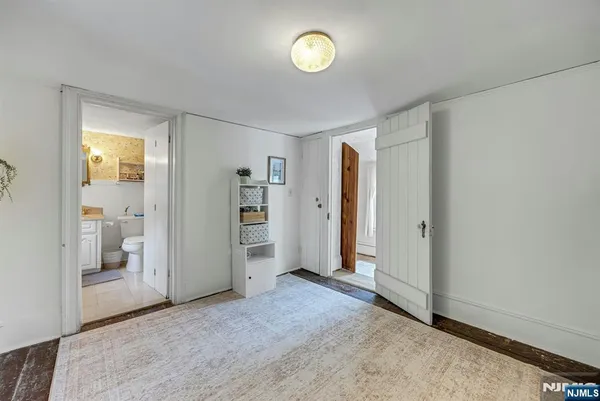 $1,299,000 | 401 Wearimus Road, Ho-Ho-Kus, NJ 07423