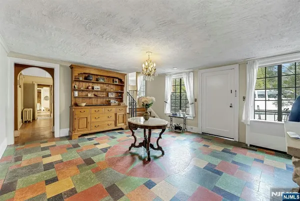 $1,299,000 | 401 Wearimus Road, Ho-Ho-Kus, NJ 07423