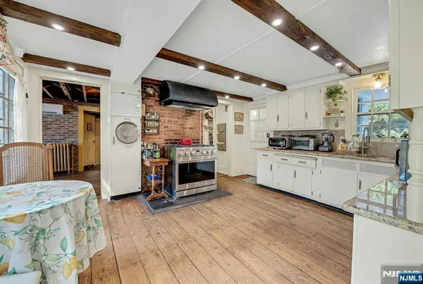 $1,299,000 | 401 Wearimus Road, Ho-Ho-Kus, NJ 07423