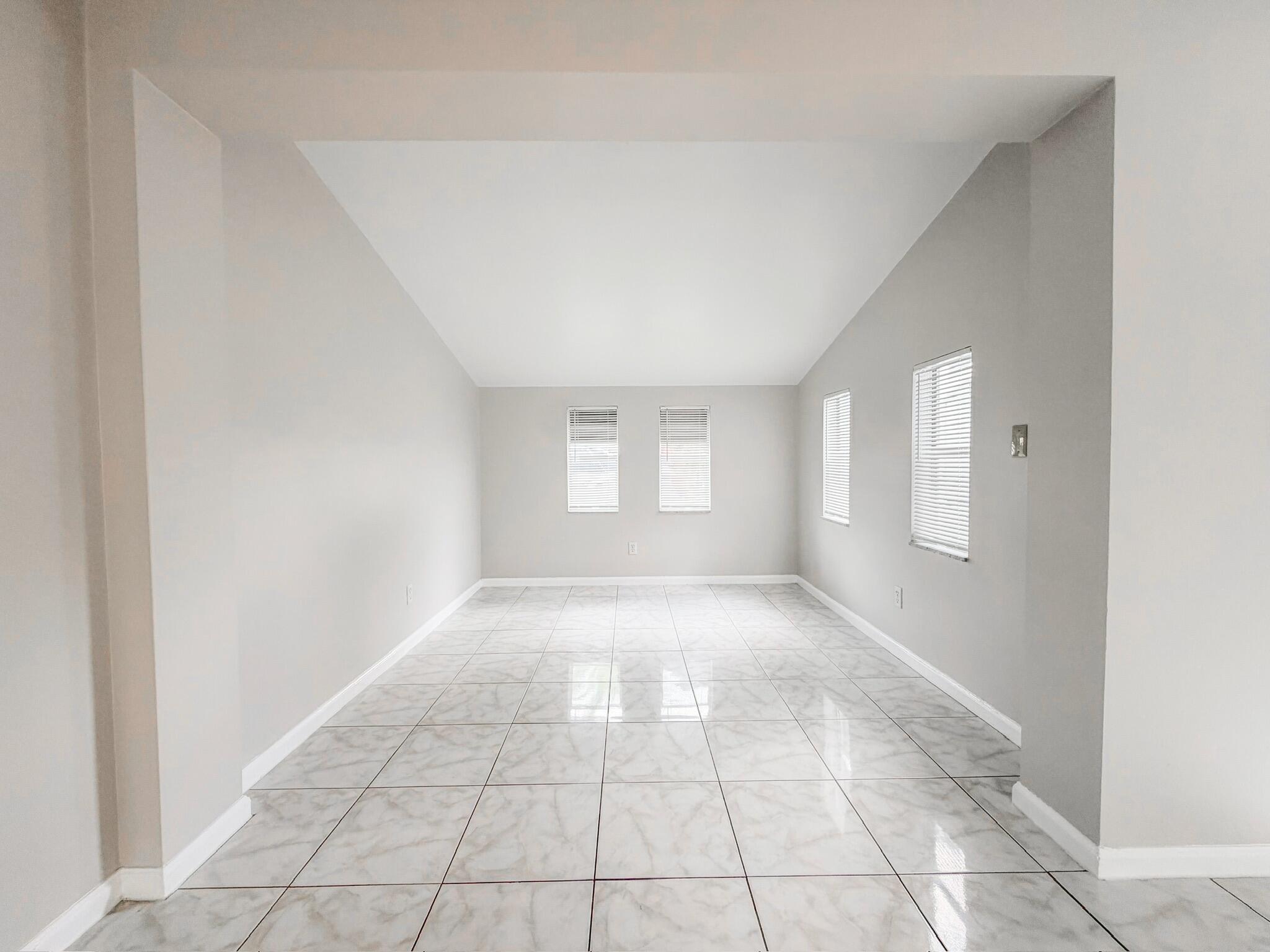 2735 Richard Road, Unit B West Palm Beach, FL 33403 - Photo 3 of 16 806CE7E4-2C92-432A-9CEE-DB47420B2CFD_1_1