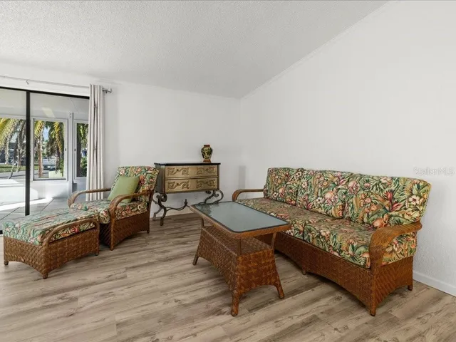 $248,000 | 809 Manchester Court, Englewood, FL 34223