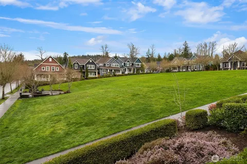 $1,500,000 | 2073 Northeast Noble Street, Issaquah, WA 98029