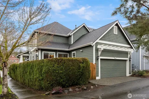 $1,500,000 | 2073 Northeast Noble Street, Issaquah, WA 98029