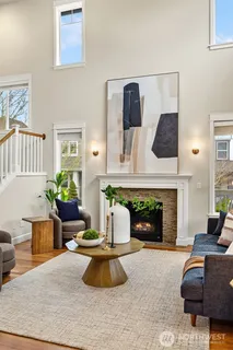 $1,500,000 | 2073 Northeast Noble Street, Issaquah, WA 98029