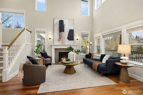 $1,500,000 | 2073 Northeast Noble Street, Issaquah, WA 98029