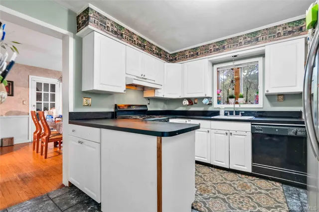 $800,000 | 303 Nassau Boulevard, West Hempstead, NY 11552