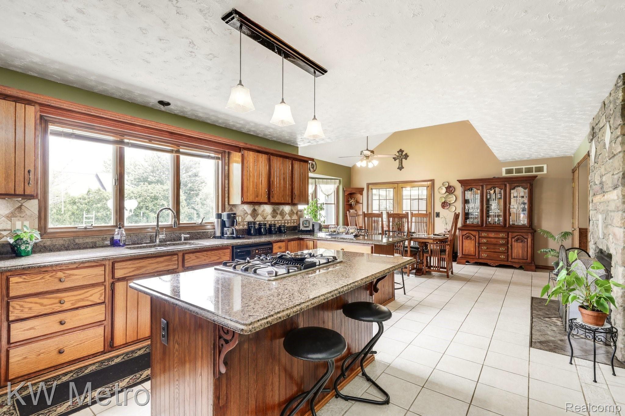 53700 North Foster Road New Baltimore, MI 48051 - Photo 6 of 43 17-web-or-mls-53700 North Foster Road Chesterfield0014.jpg