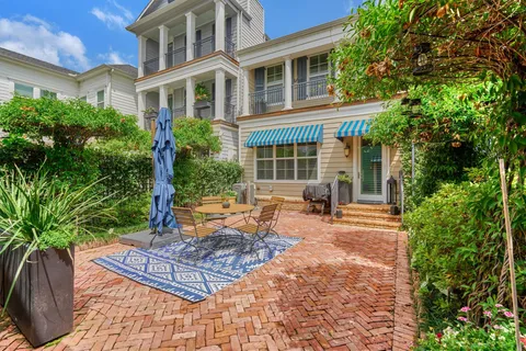 $1,275,000 | 416 West 18th Street, Houston, TX 77008