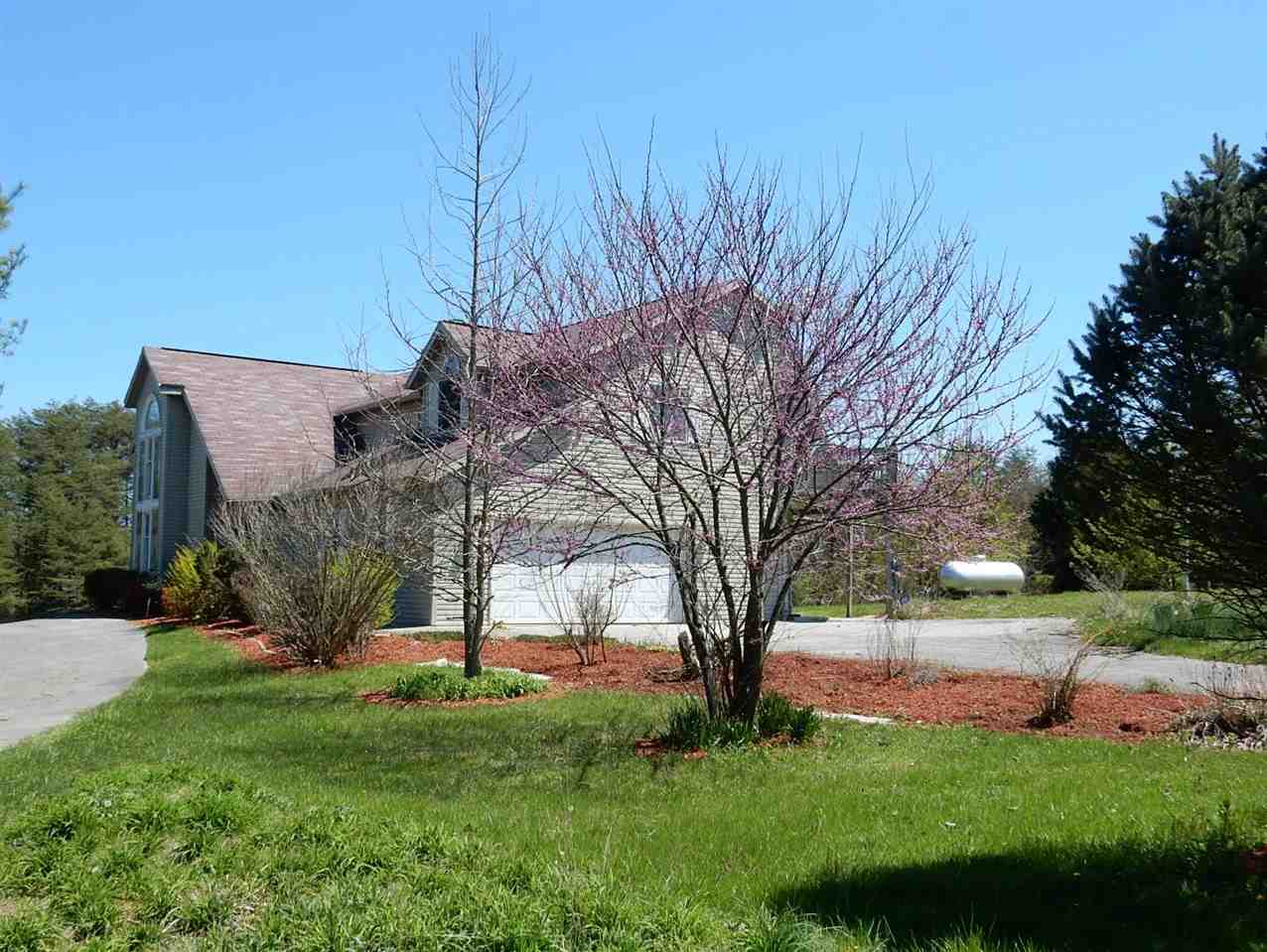 314 Saidah Road Bloomington, IN 47404 - Photo 2 of 29