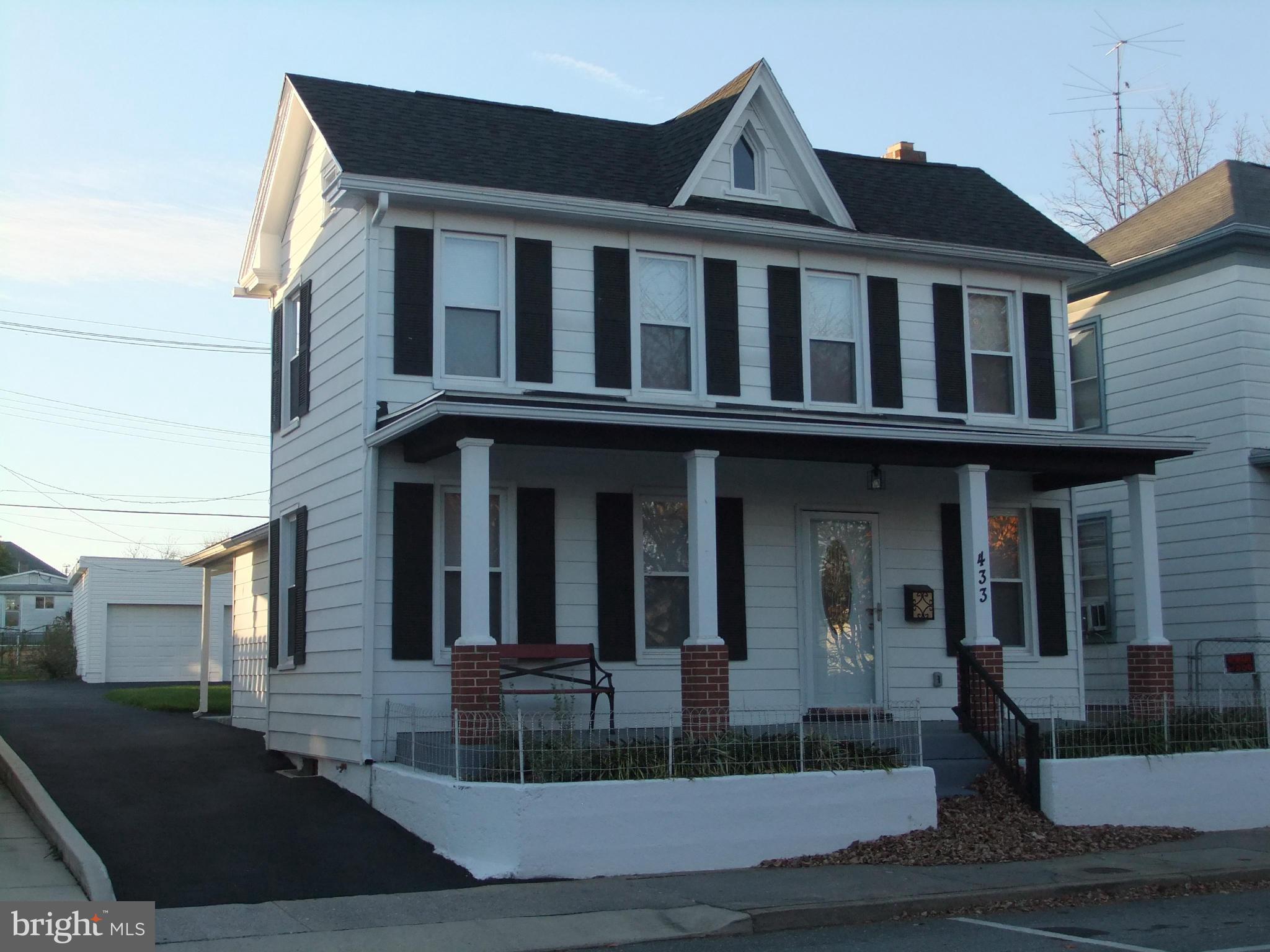 433 Ridge Avenue Hagerstown, MD 21740 - Photo 27 of 30 Exterior (Front)
