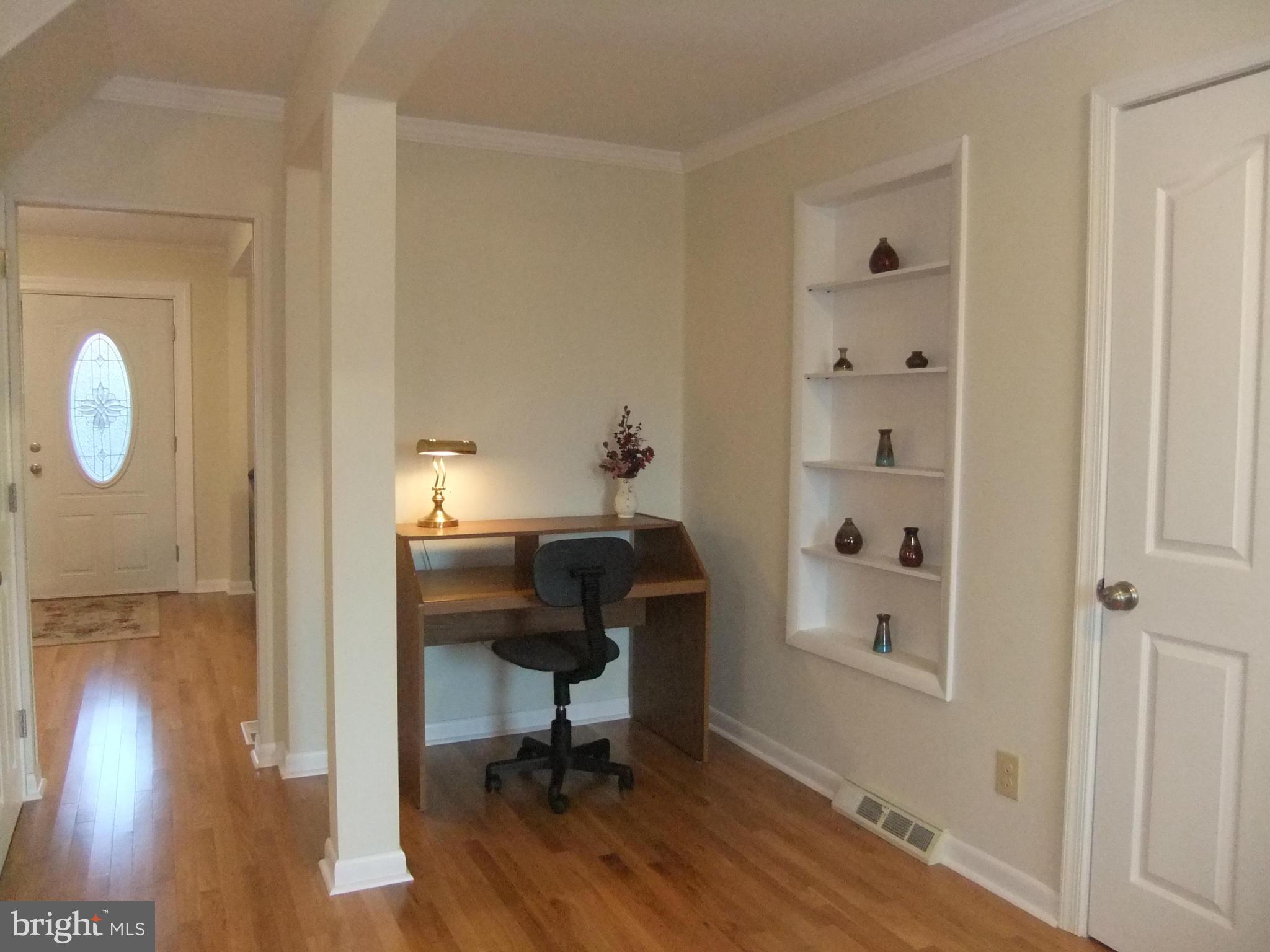 433 Ridge Avenue Hagerstown, MD 21740 - Photo 6 of 30 Interior (General)