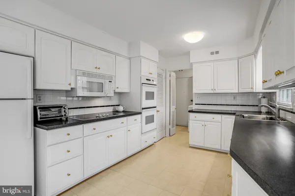 $799,000 | 15101 Carrolton Road, Rockville, MD 20853
