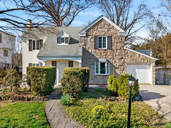 $1,688,000 | 167 Old Mill Road, Manhasset, NY 11030