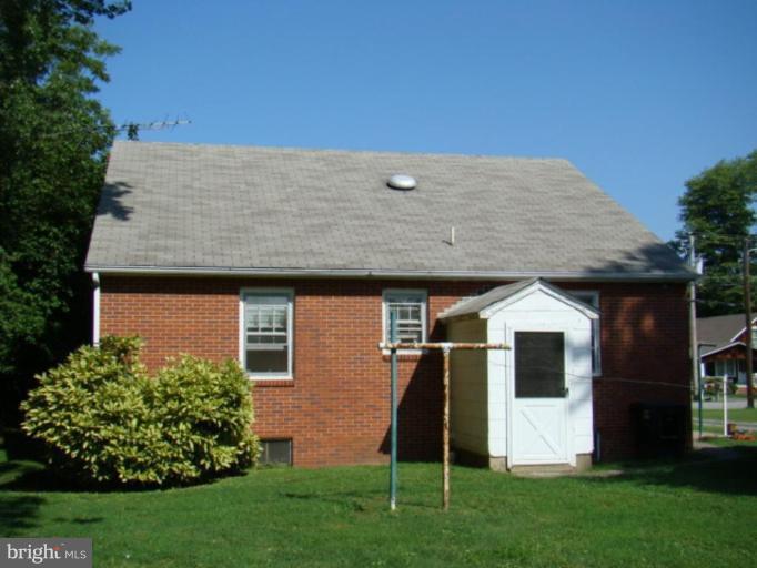 512 Love Point Road Stevensville, MD 21666 - Photo 2 of 4 Exterior (Rear)