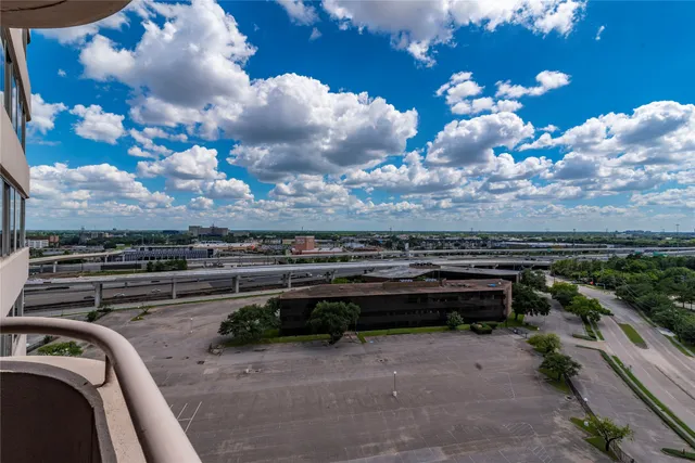 $145,000 | 3525 Sage Road, Unit 1402, Houston, TX 77056