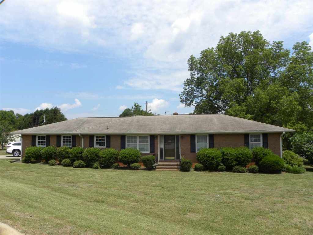 1100 Whitehall Road Anderson, SC 29625 - Photo 1 of 15 Gallery Image 1