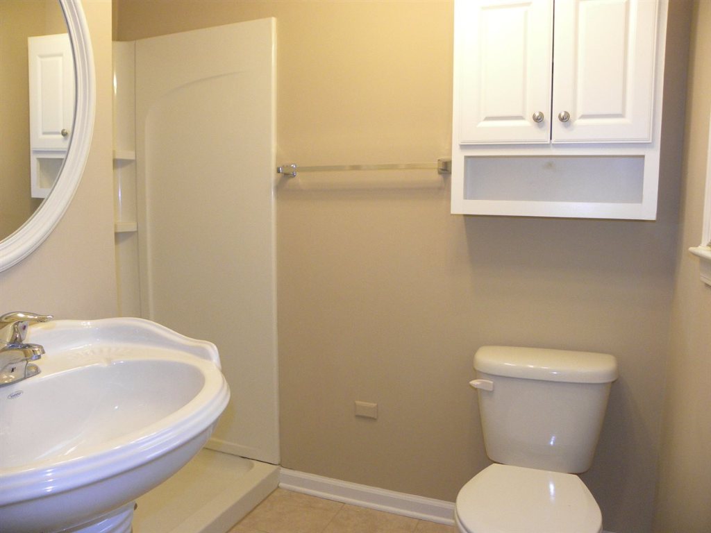 1100 Whitehall Road Anderson, SC 29625 - Photo 7 of 15 Gallery Image 7