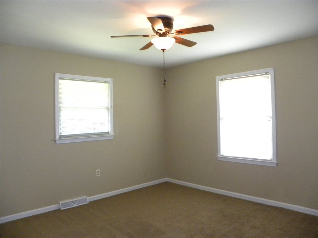 1100 Whitehall Road Anderson, SC 29625 - Photo 8 of 15 Gallery Image 8