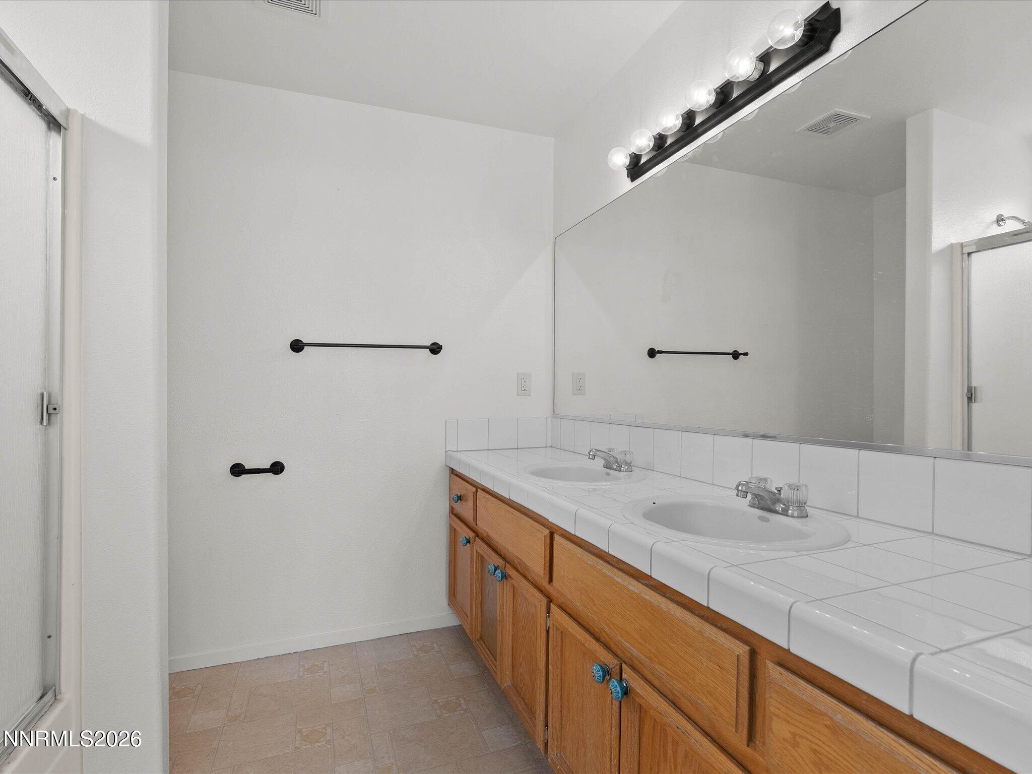 318 Emigrant Way Fernley, NV 89408 - Photo 20 of 48 20-318 Emigrant Wy-120