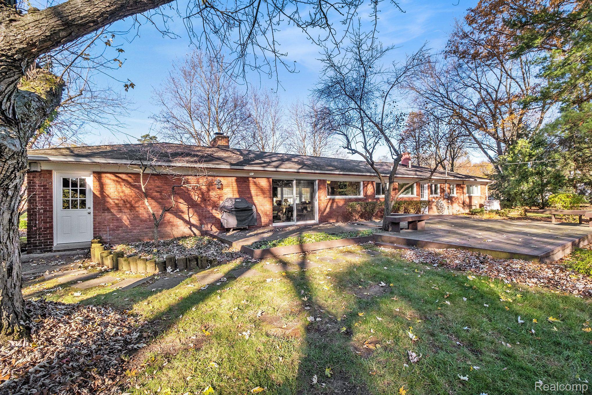 4585 Pickering Road Bloomfield Hills, MI 48301 - Photo 34 of 36 Gallery Image 34