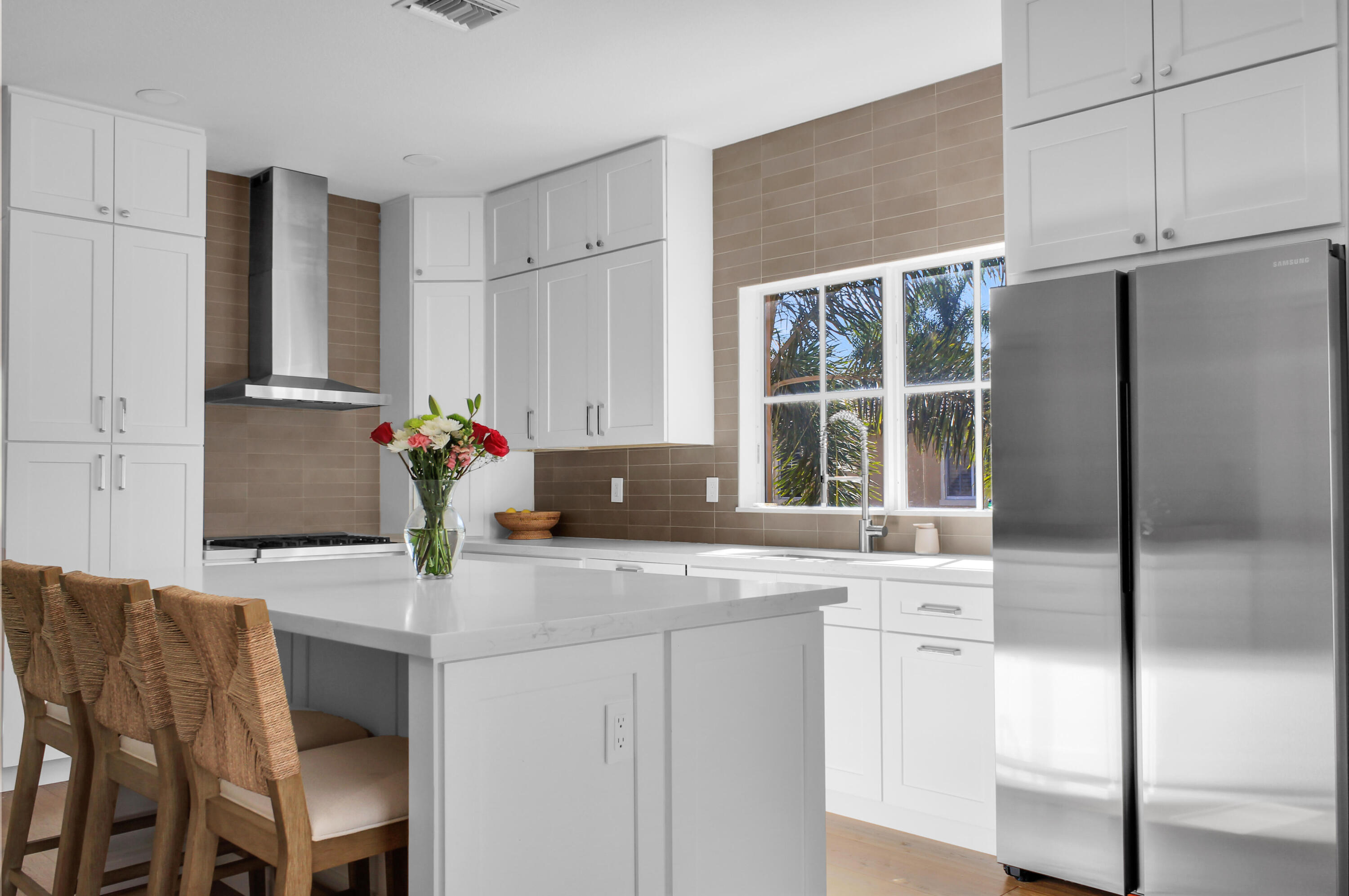 78 Northwest Hawthorne Place Boca Raton, FL 33432 - Photo 3 of 26 3