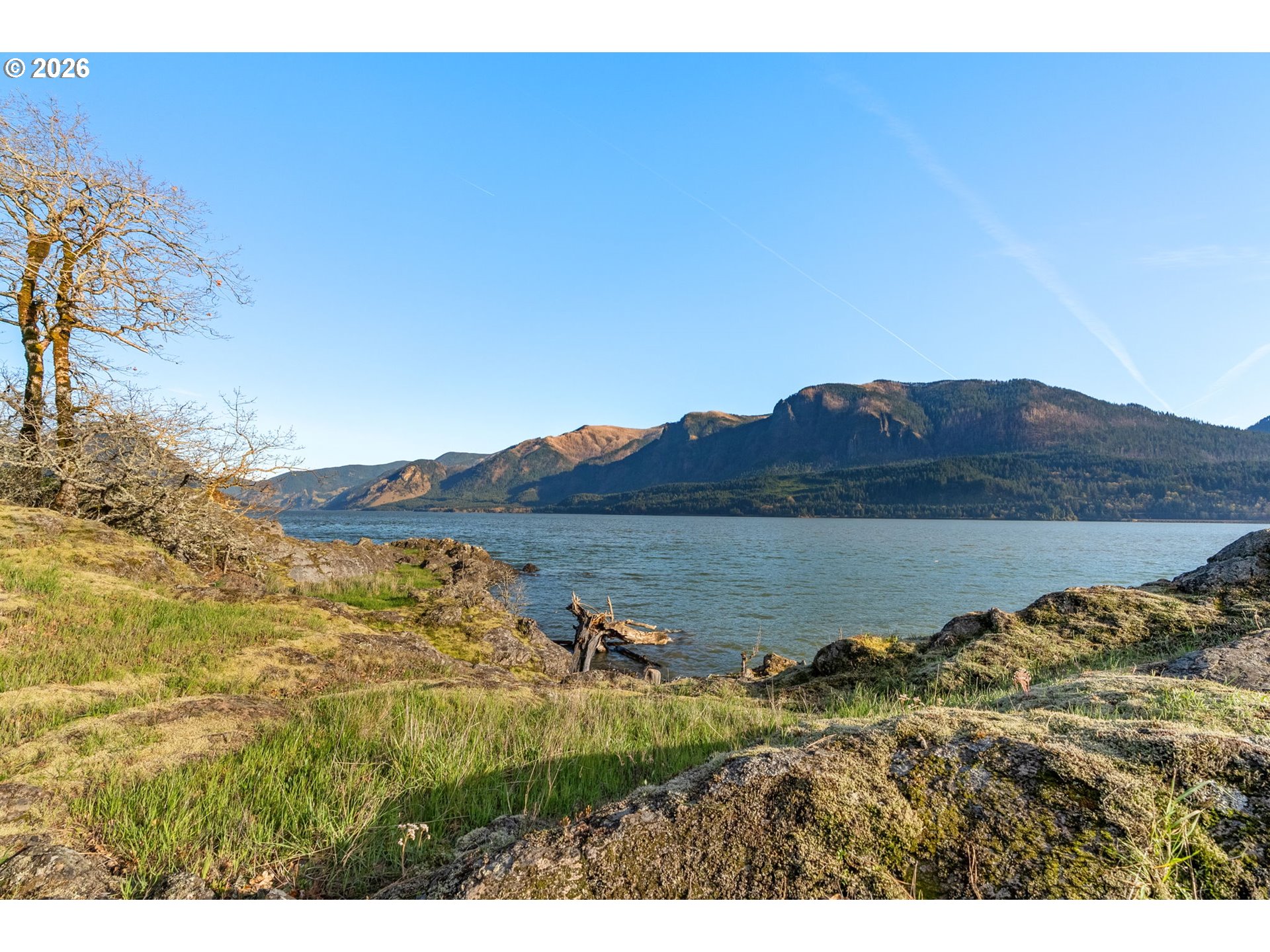 47742 Highway 14 Stevenson, WA 98648 - Photo 42 of 48 a view of lake and mountain