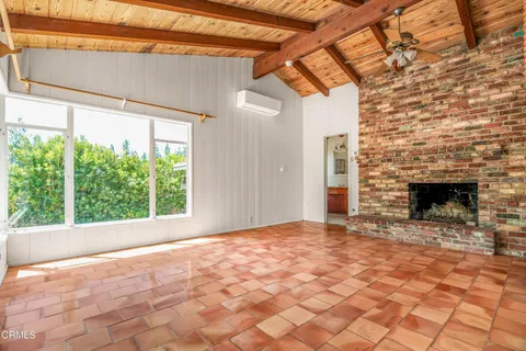 $1,589,000 | 2300 El Moreno Street, La Crescenta, CA 91214