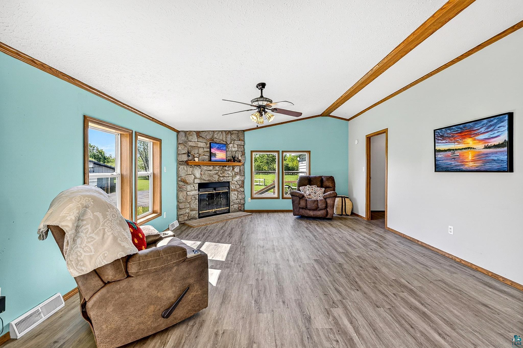 5404 Midbon Road Superior, WI 54880 - Photo 5 of 30
