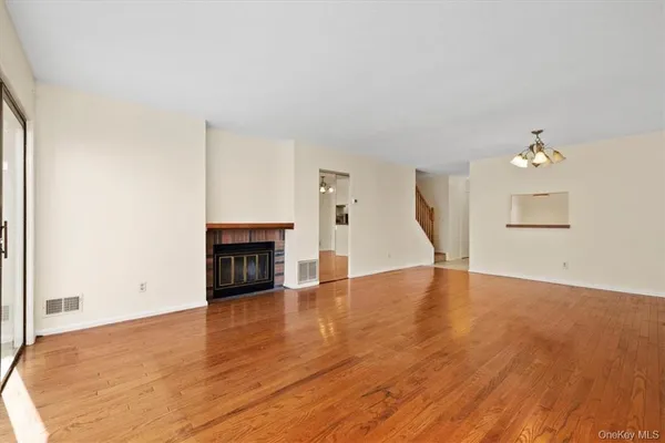 $349,000 | 19 Moore Lane, Unit 11B, Washingtonville, NY 10992