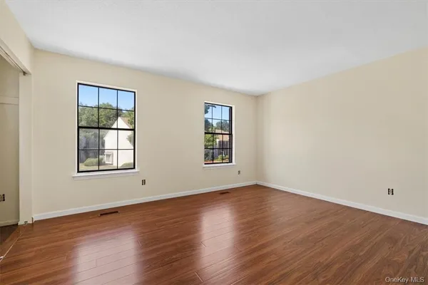 $349,000 | 19 Moore Lane, Unit 11B, Washingtonville, NY 10992