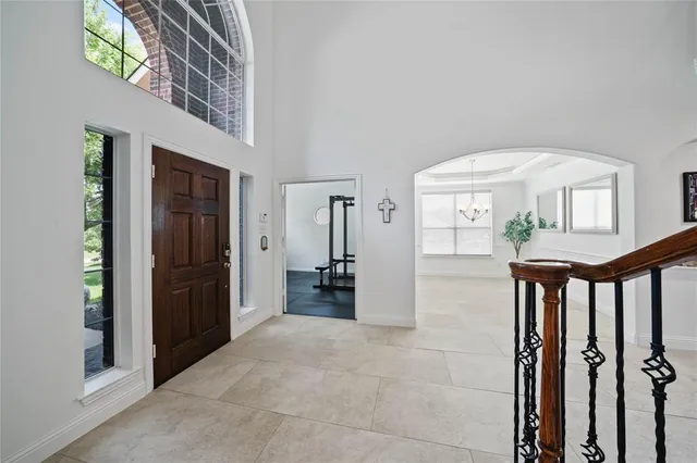 a view of a livingroom with a furniture and a livingroom