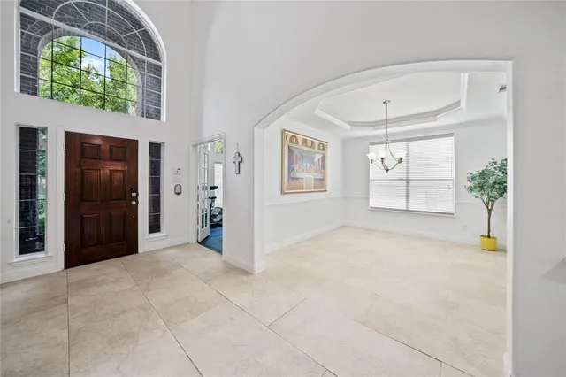 a view of entryway with a front door