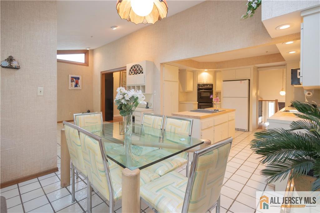 12 Tompkins Road East Brunswick, NJ 08816 - Photo 5 of 48 Gallery Image 5