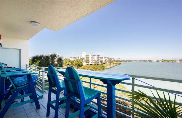 $699,000 | 7979 Sailboat Key Boulevard South, Unit 208, South Pasadena, FL 33707