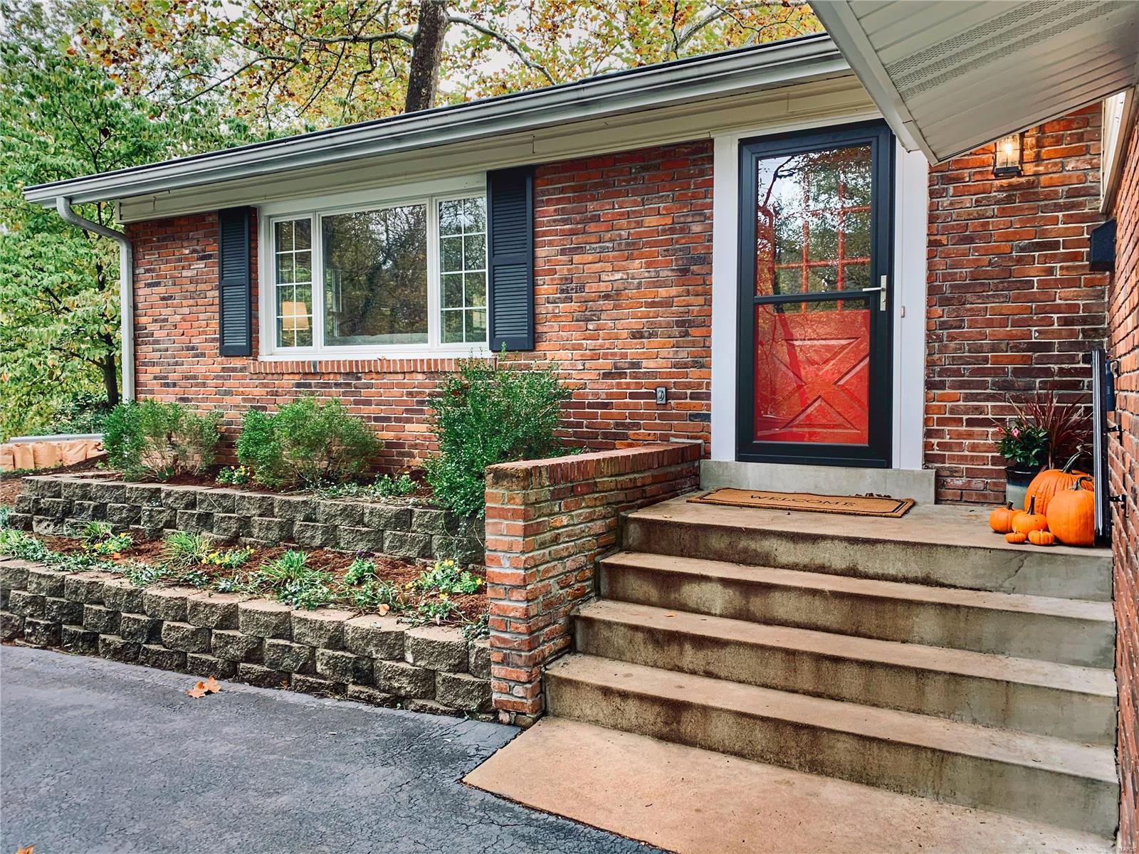 685 Edgar Road Webster Groves, MO 63119 - Photo 2 of 54 Gallery Image 2